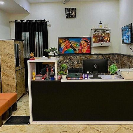 Hotel O K R Resdiancy Near Botanic Garden Of Indian Republic Noida Exterior photo
