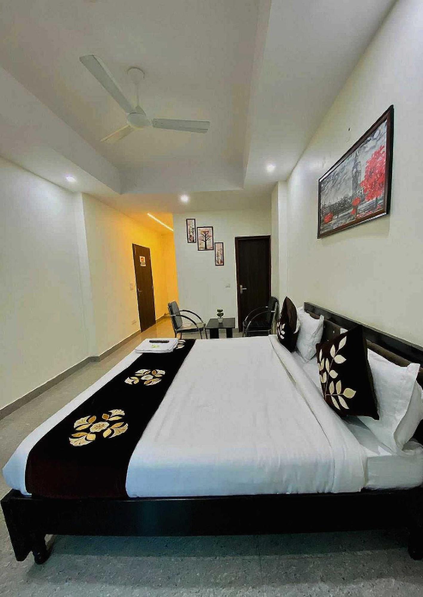 Hotel O K R Resdiancy Near Botanic Garden Of Indian Republic Noida Exterior photo